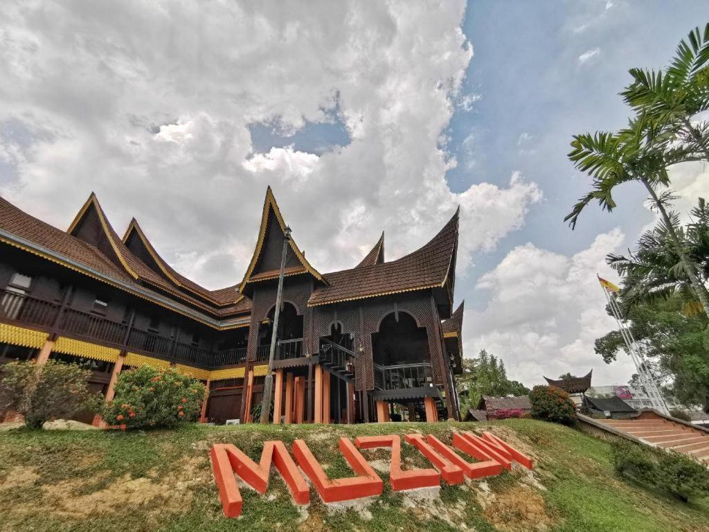 Palm Seremban Hotel Bagian luar foto