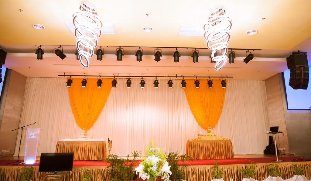 Palm Seremban Hotel Bagian luar foto